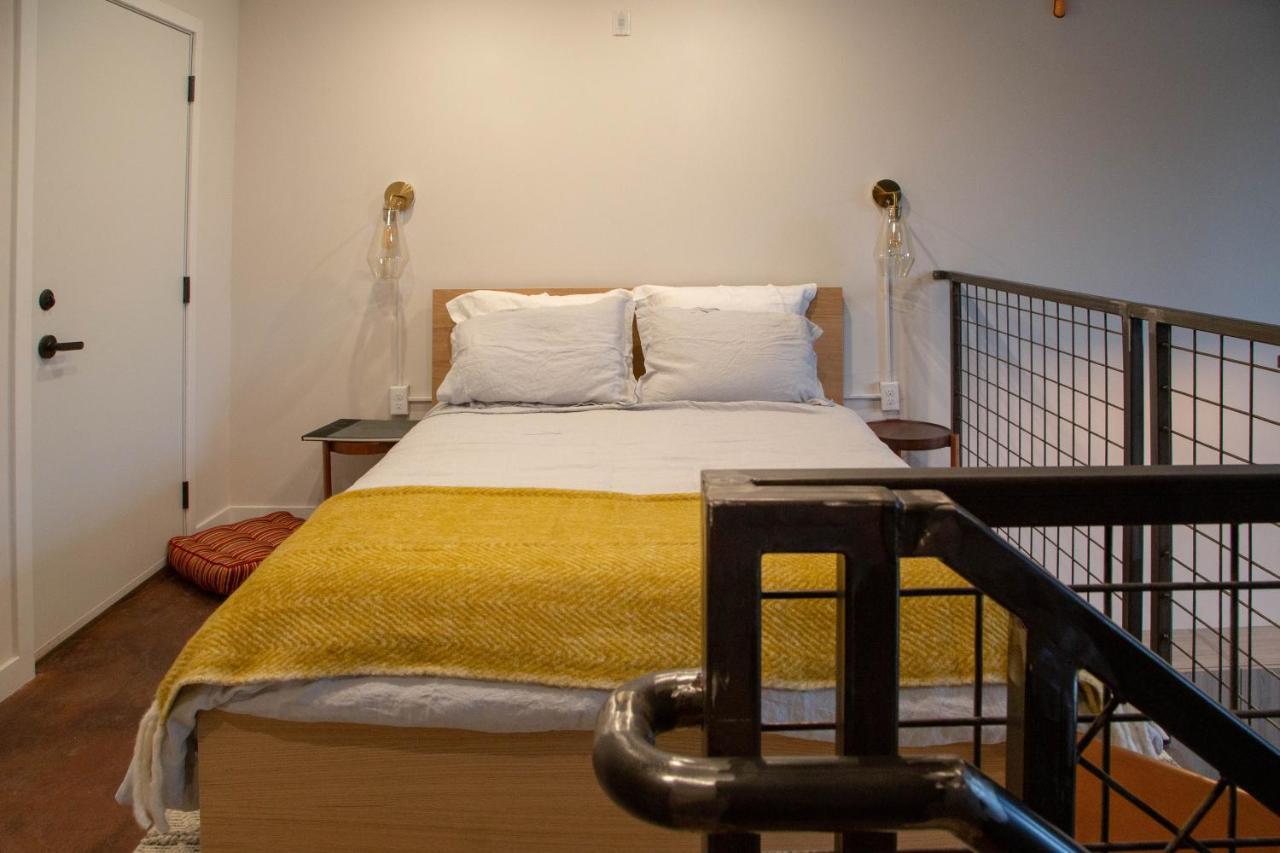 Eco Friendly Loft In Center City, Contactless Check In - Hive Room Philadelphia Eksteriør billede